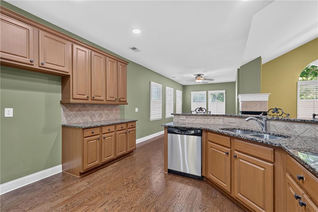 2708 Grapevine Circle Unit 2004