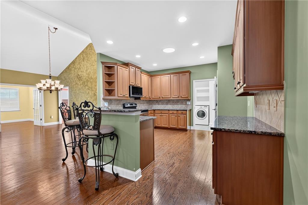 2708 Grapevine Circle Unit 2004