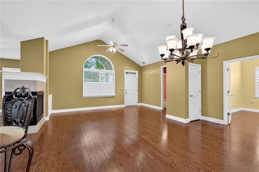 2708 Grapevine Circle Unit 2004