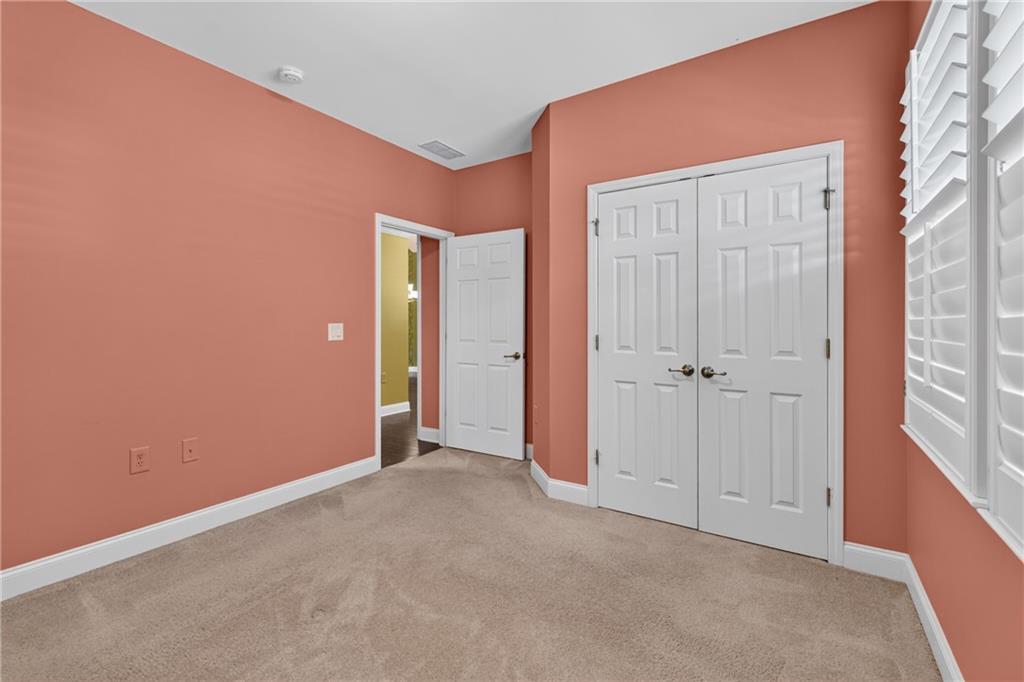 2708 Grapevine Circle Unit 2004