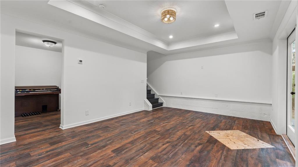 5665 Kennemore Drive