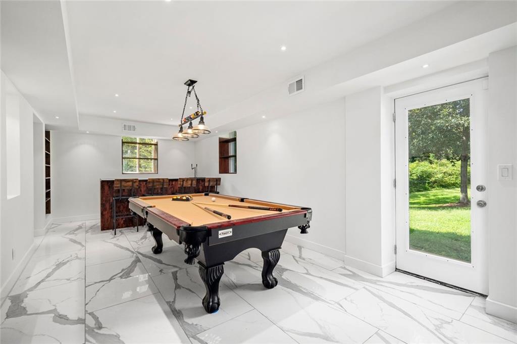 154 Cromwell Road NE