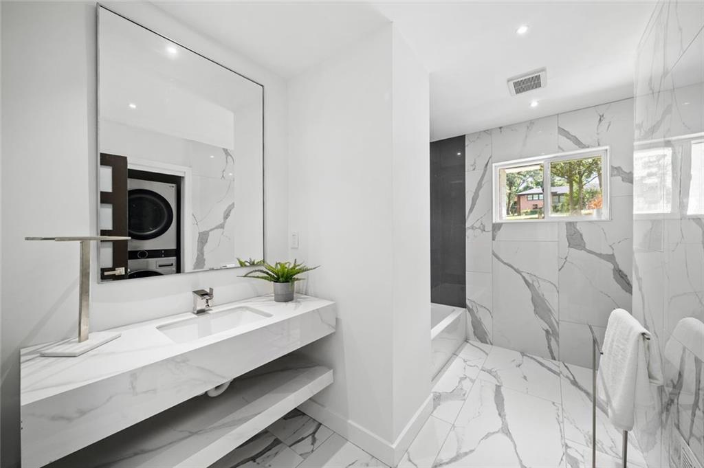 154 Cromwell Road NE