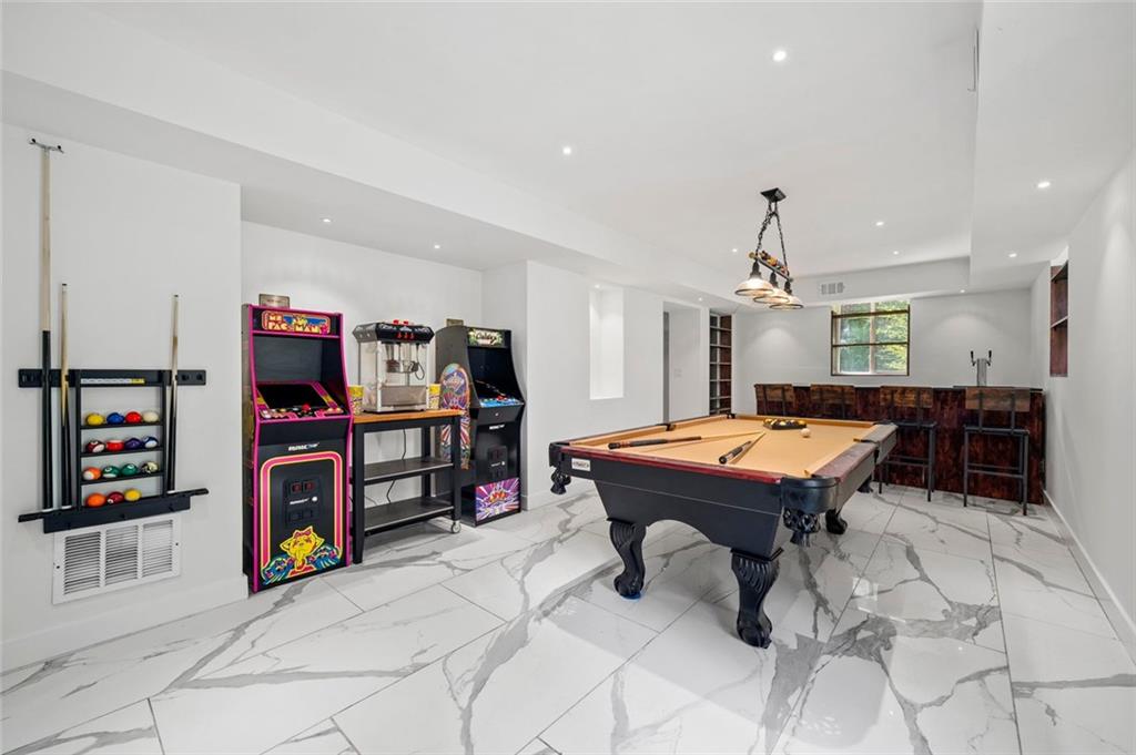 154 Cromwell Road NE