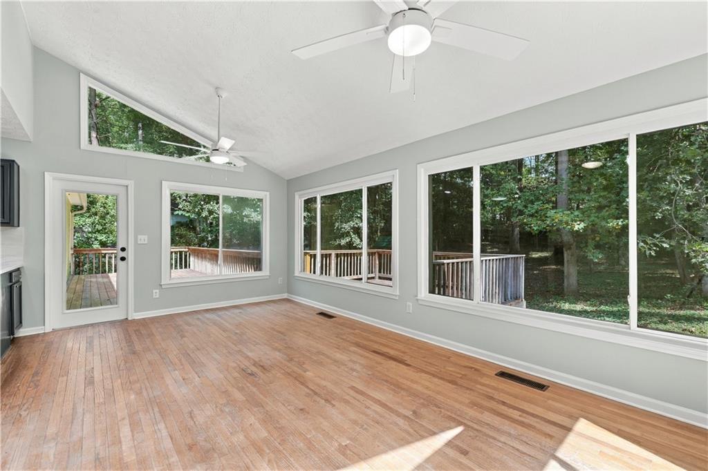 210 Crabapple Lane