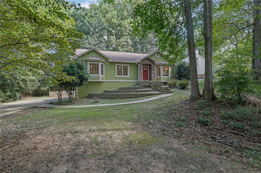 210 Crabapple Lane