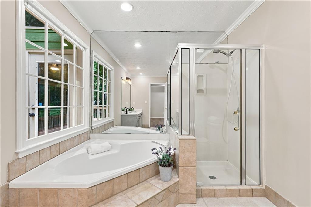 210 Crabapple Lane