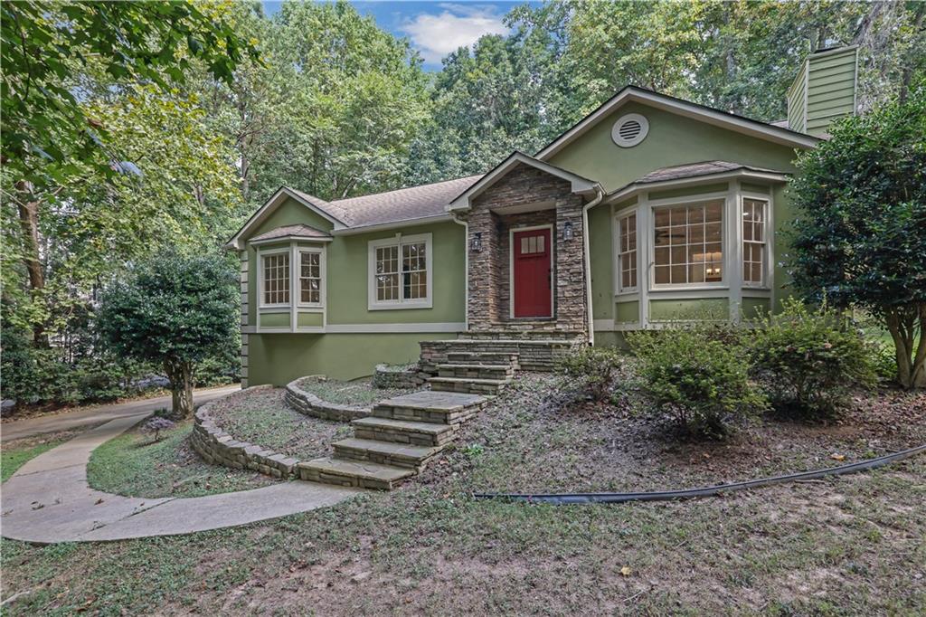 210 Crabapple Lane