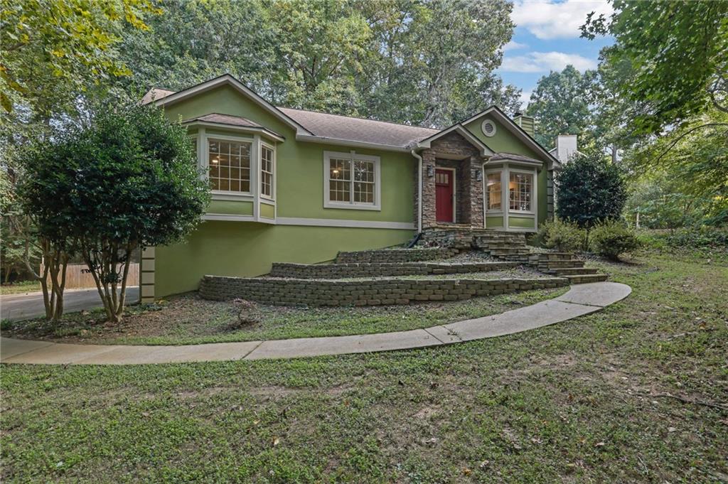 210 Crabapple Lane