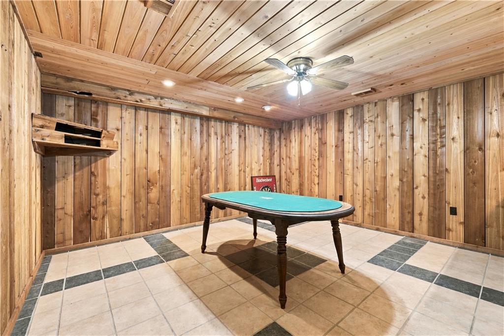 210 Crabapple Lane