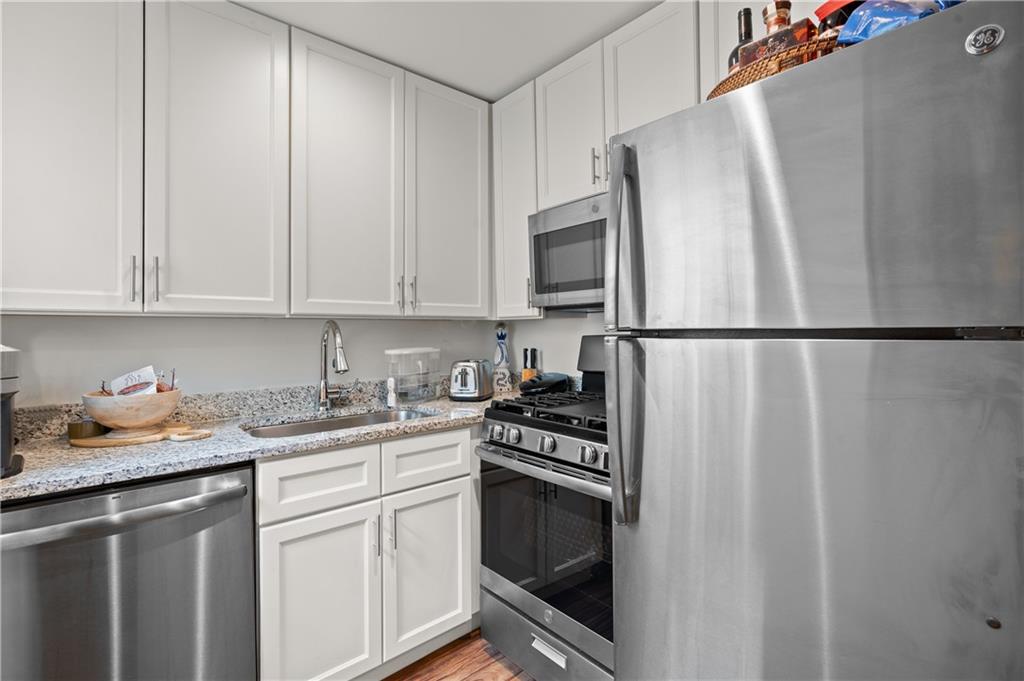 880 Saint Charles Avenue NE Unit 9