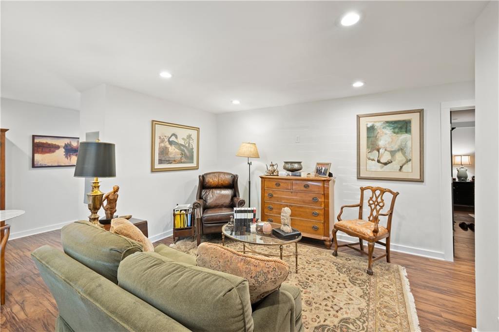 880 Saint Charles Avenue NE Unit 9