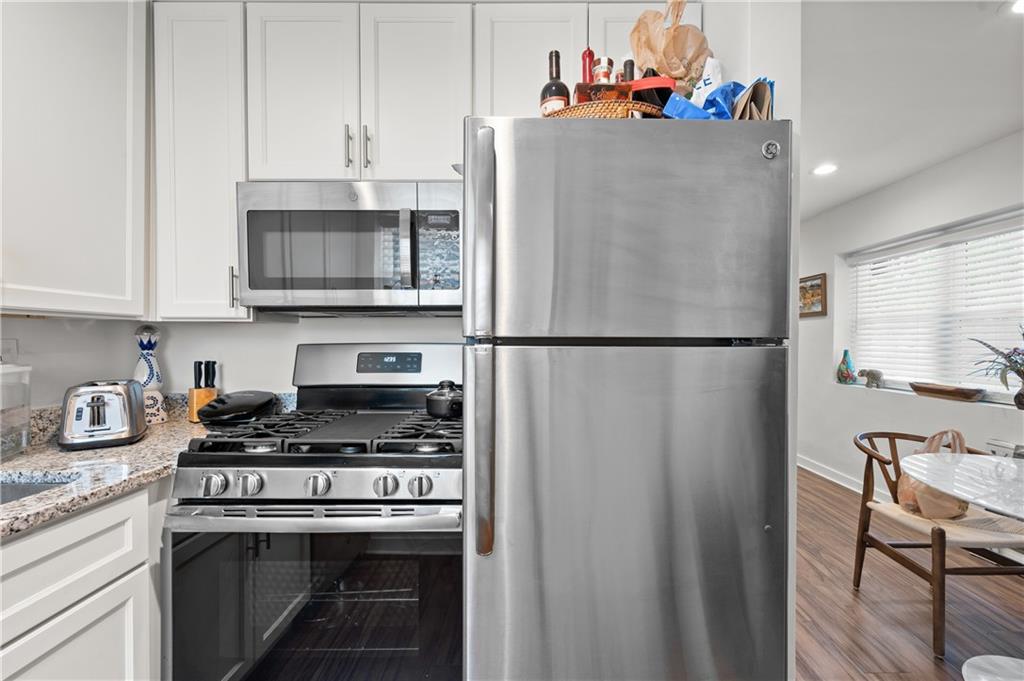 880 Saint Charles Avenue NE Unit 9