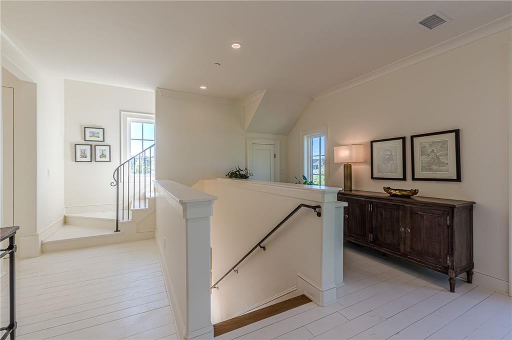 290 Guild Lane