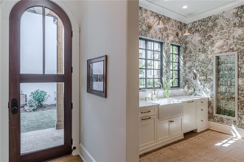 290 Guild Lane