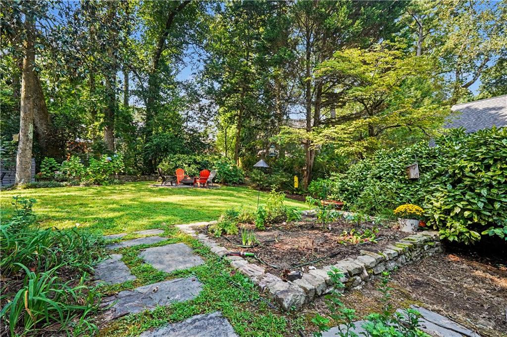 839 Wildwood Road NE