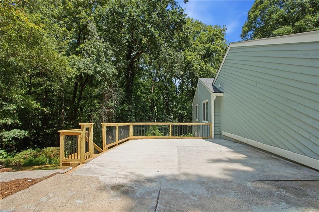 545 Longleaf Dr