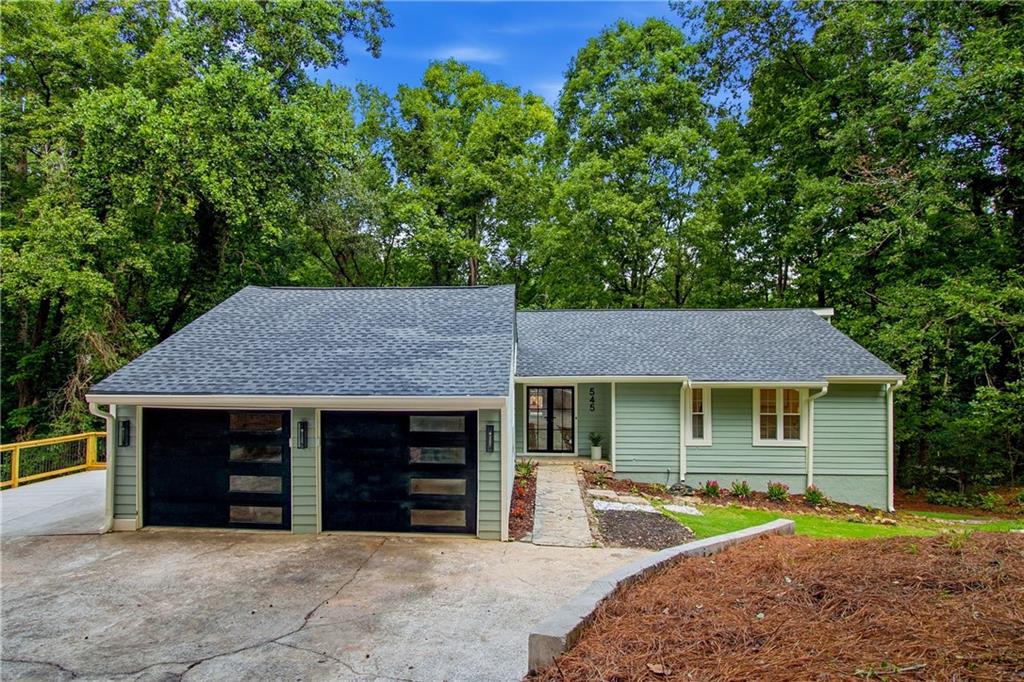 545 Longleaf Dr