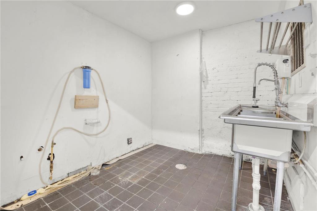 257 Trinity Avenue SW
