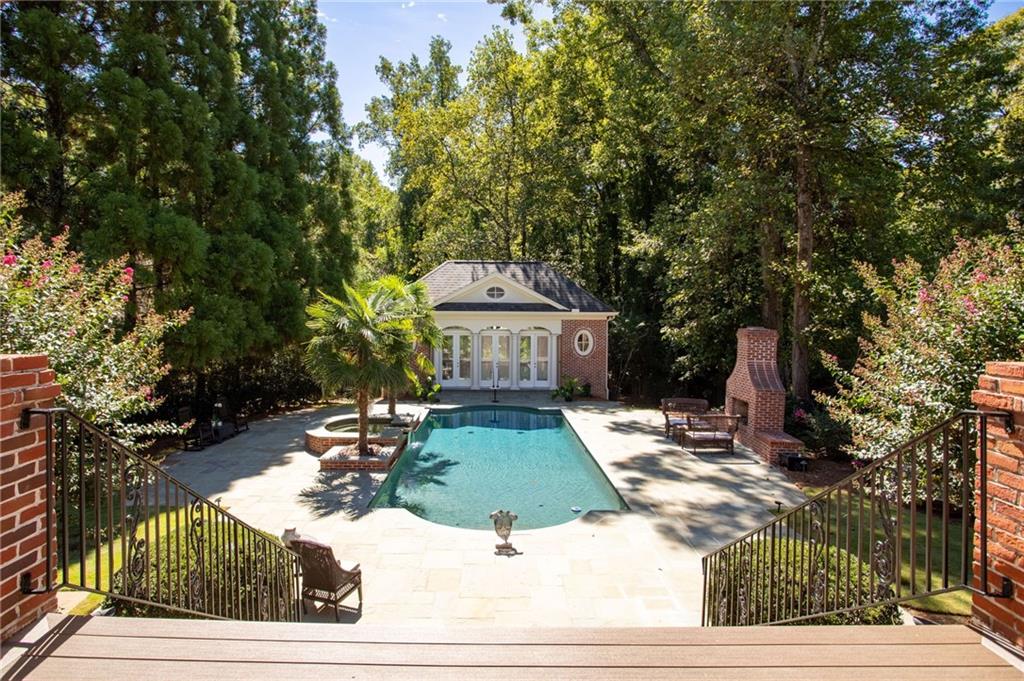 134 Blackland Road NW