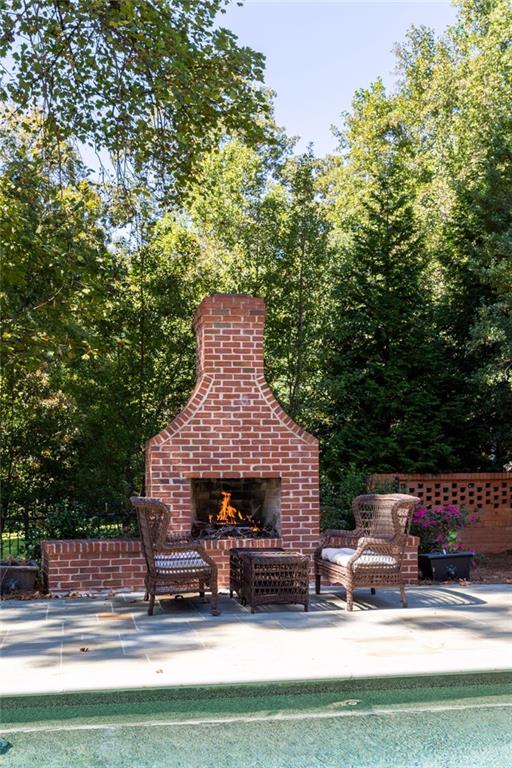 134 Blackland Road NW