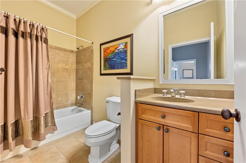 11 Perimeter Center E Unit 1417