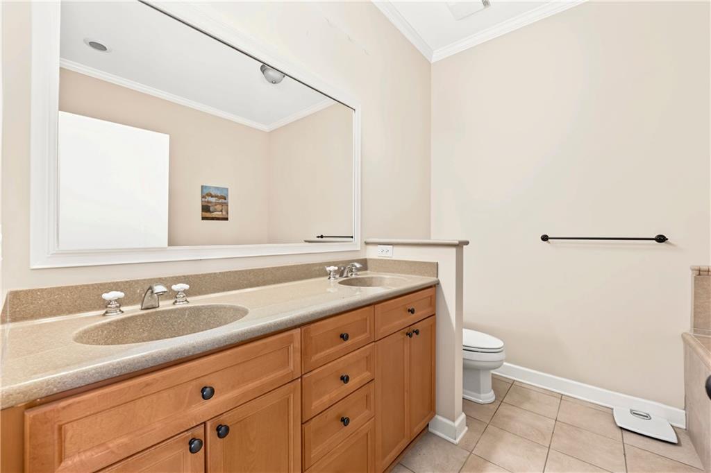 11 Perimeter Center E Unit 1417
