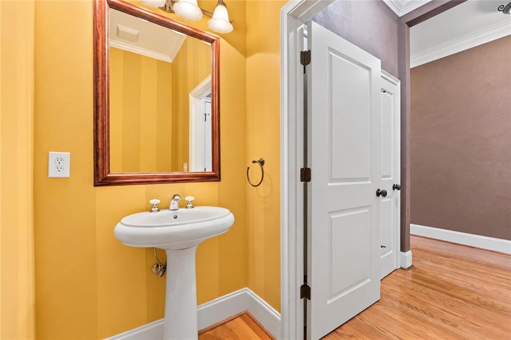 11 Perimeter Center E Unit 1417