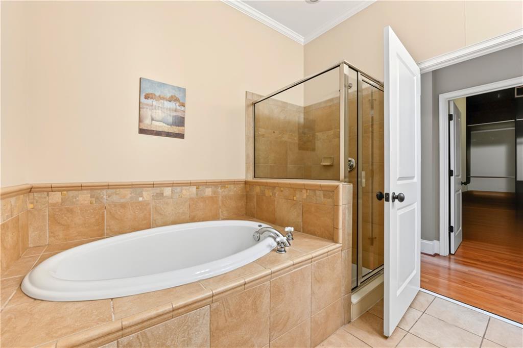11 Perimeter Center E Unit 1417