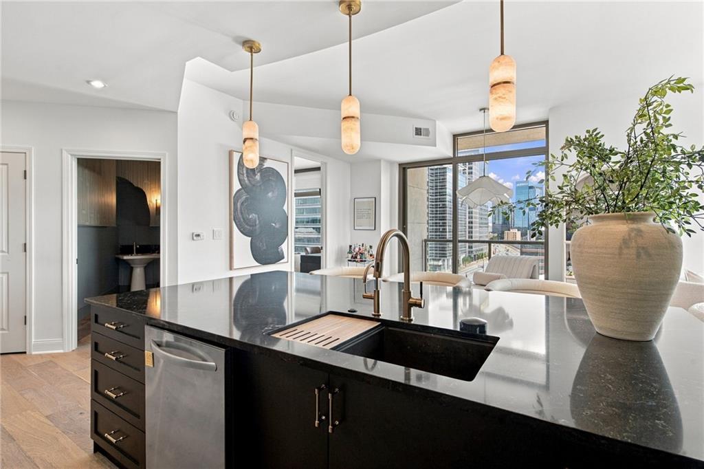 270 17th Street NW Unit 901
