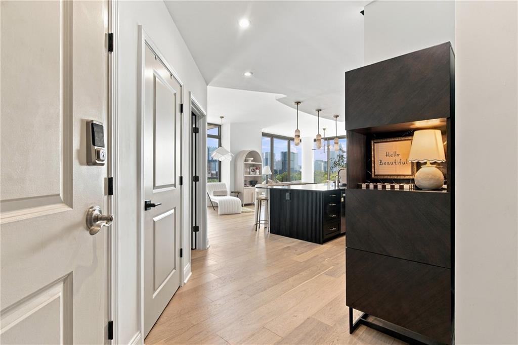 270 17th Street NW Unit 901