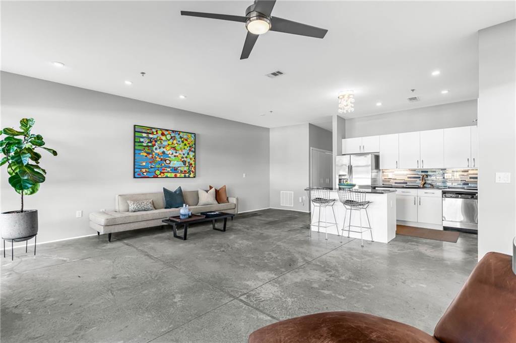 560 Dutch Valley Road NE Unit 2315