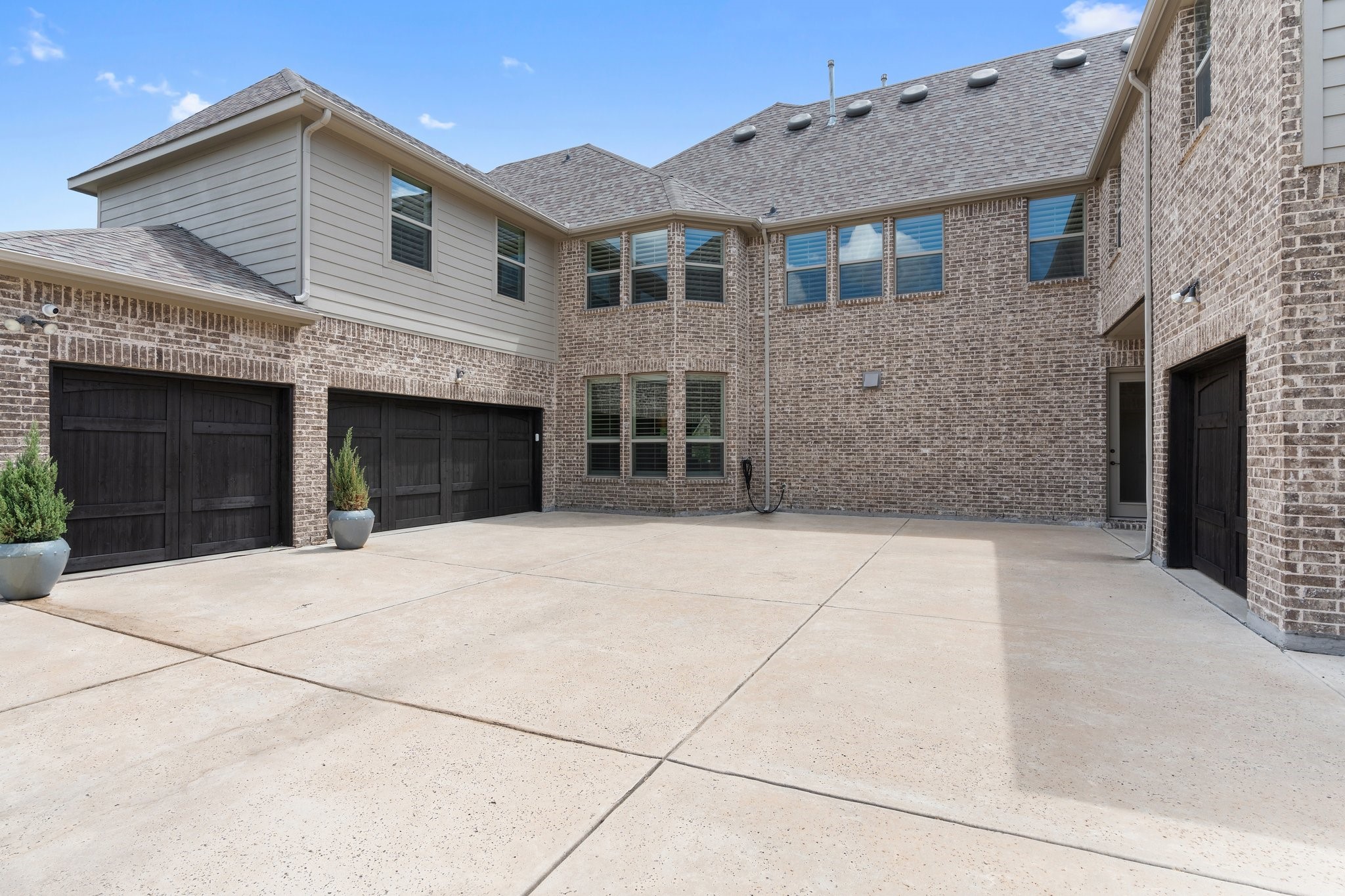 900 Evergreen Drive