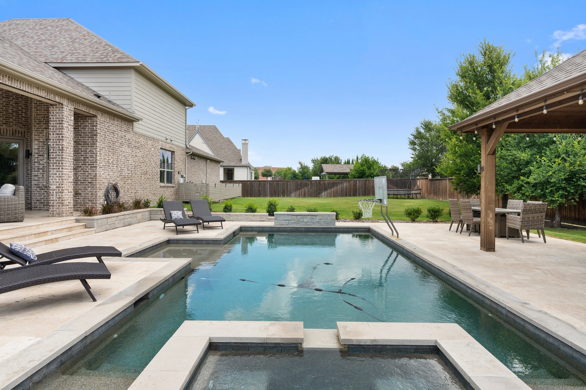 900 Evergreen Drive