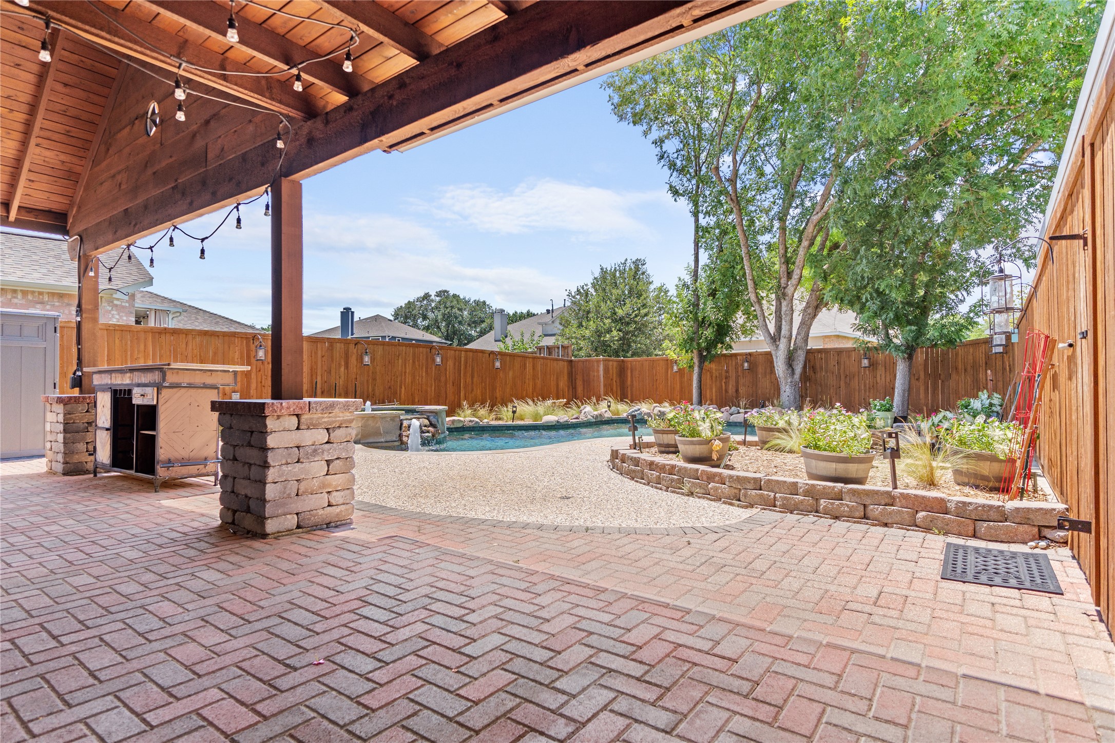1001 Homestead Trail