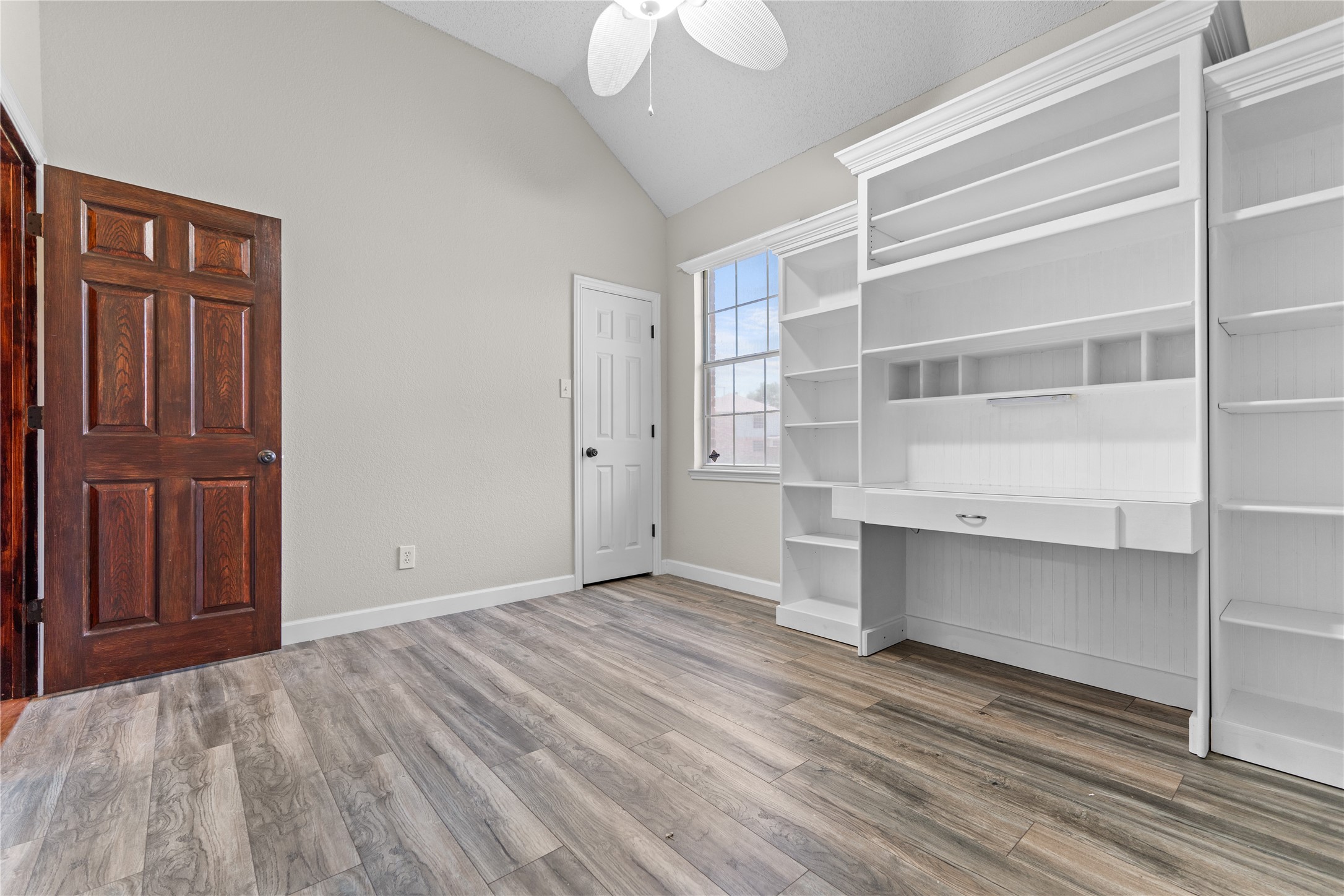 1001 Homestead Trail