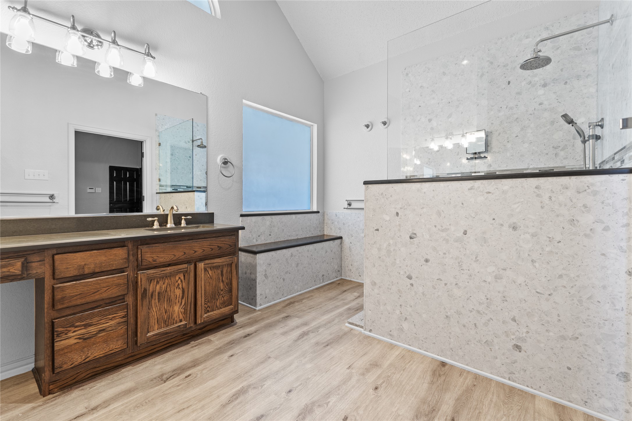 1001 Homestead Trail