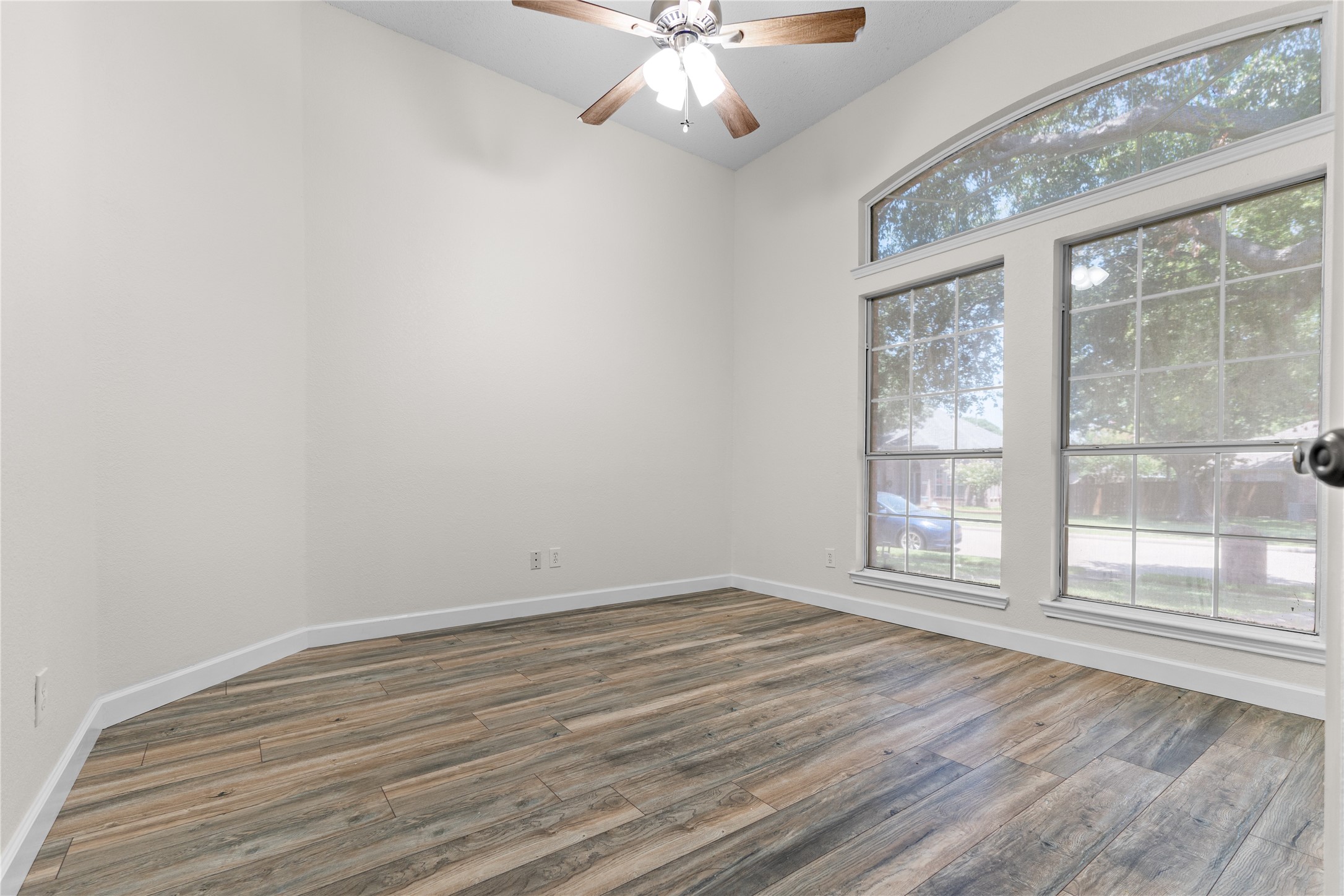 1001 Homestead Trail