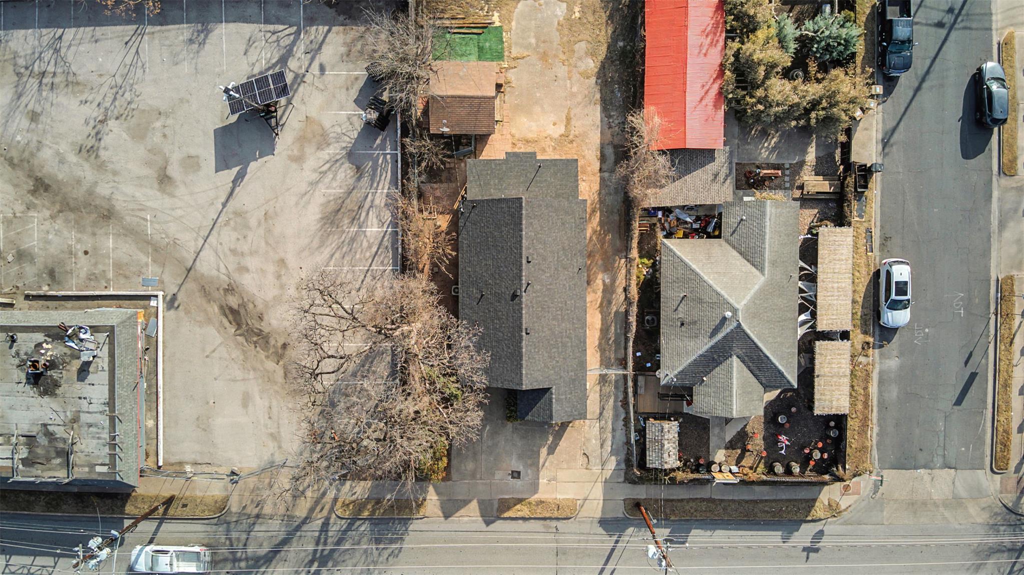 2703 E Cesar Chavez ST