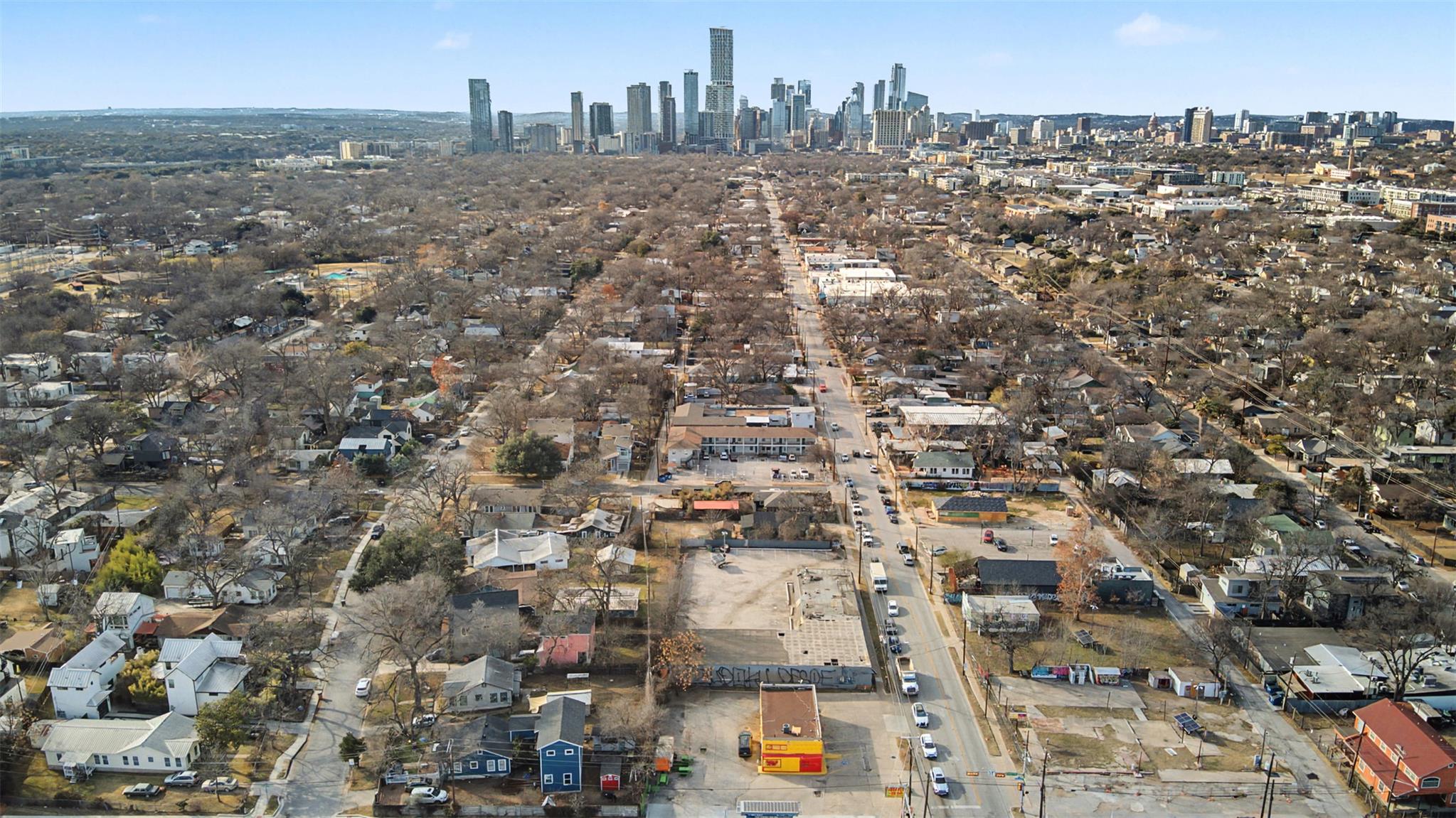 2703 E Cesar Chavez ST