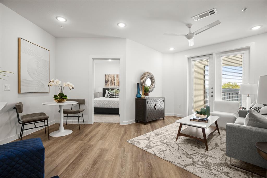 6324 N Lamar BLVD # 419
