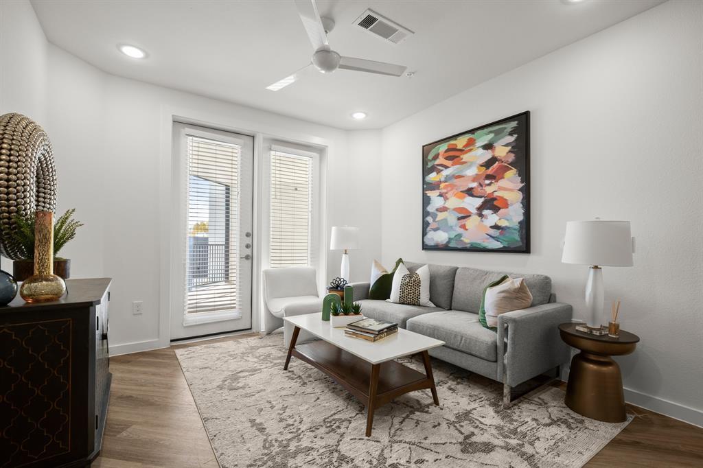 6324 N Lamar BLVD # 419