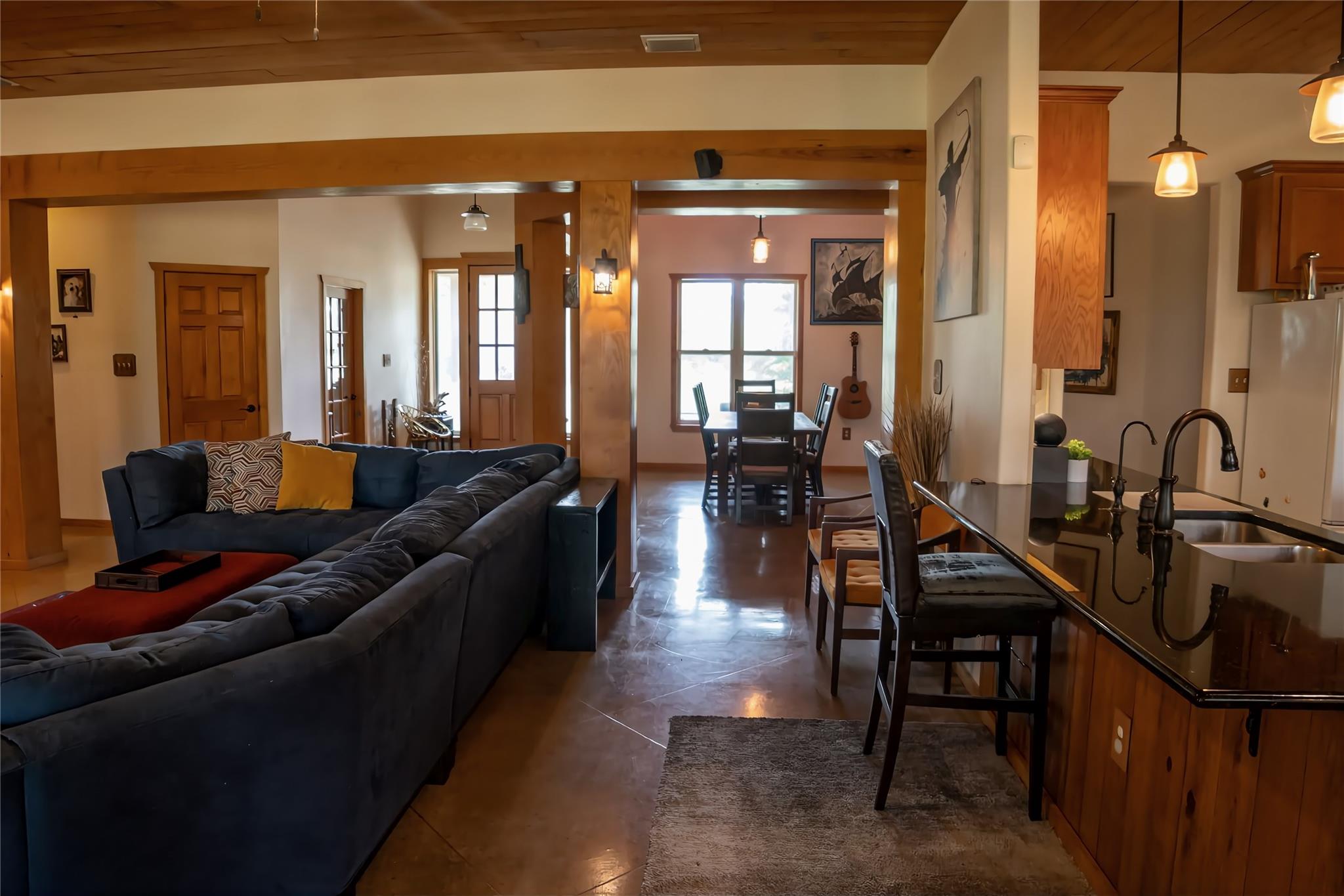 100 Mockingbird Hill LN