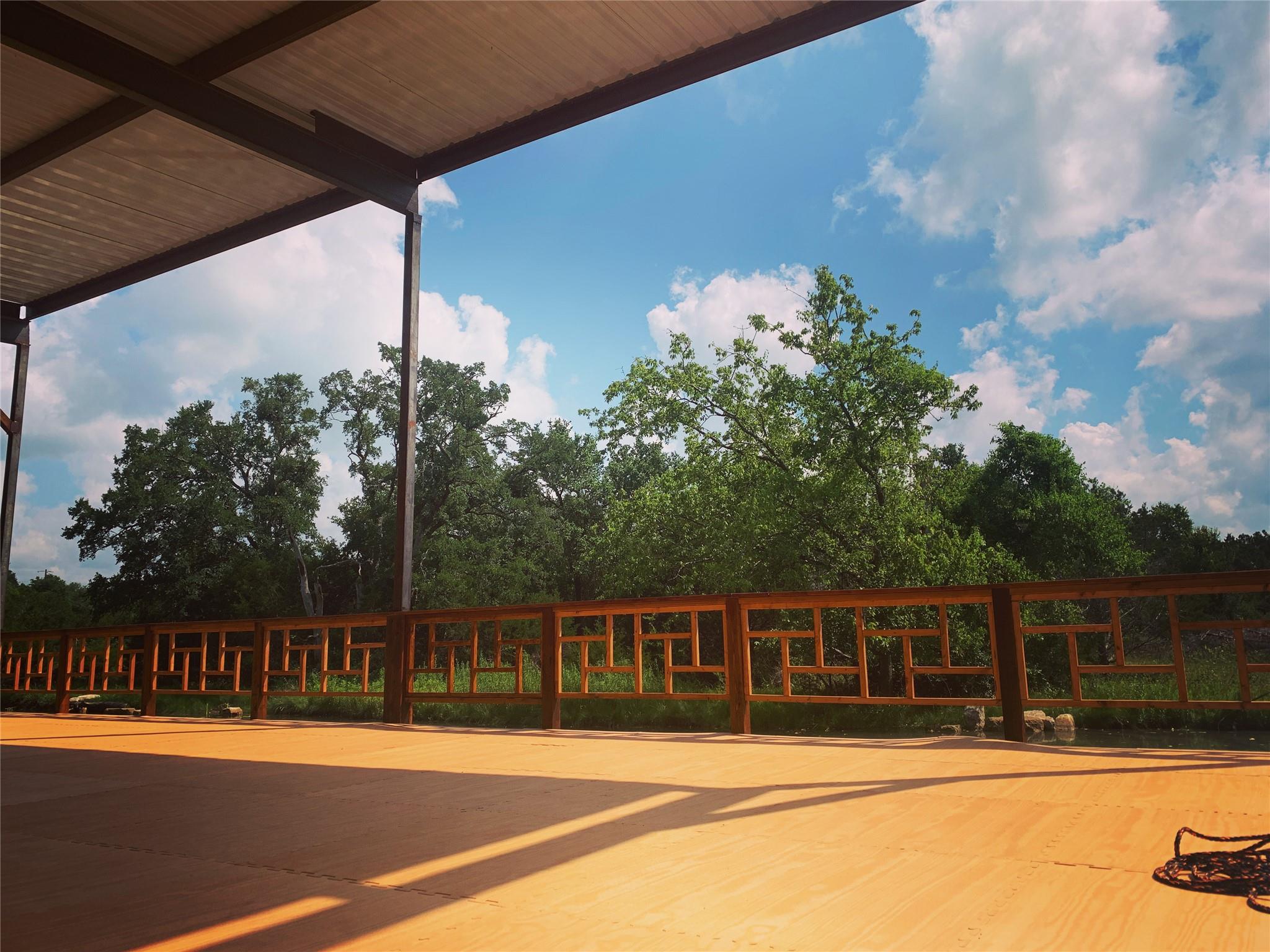 100 Mockingbird Hill LN