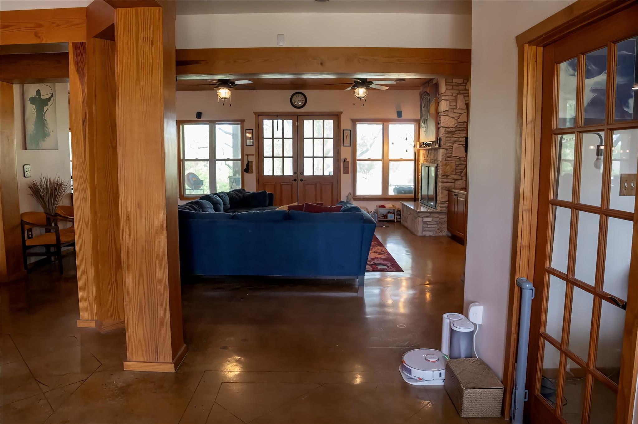 100 Mockingbird Hill LN