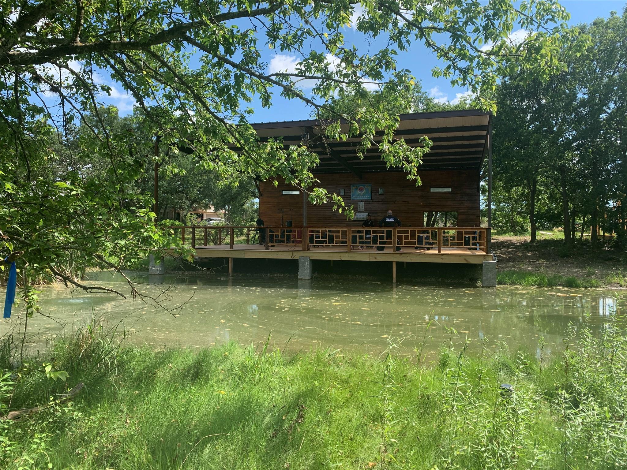 100 Mockingbird Hill LN