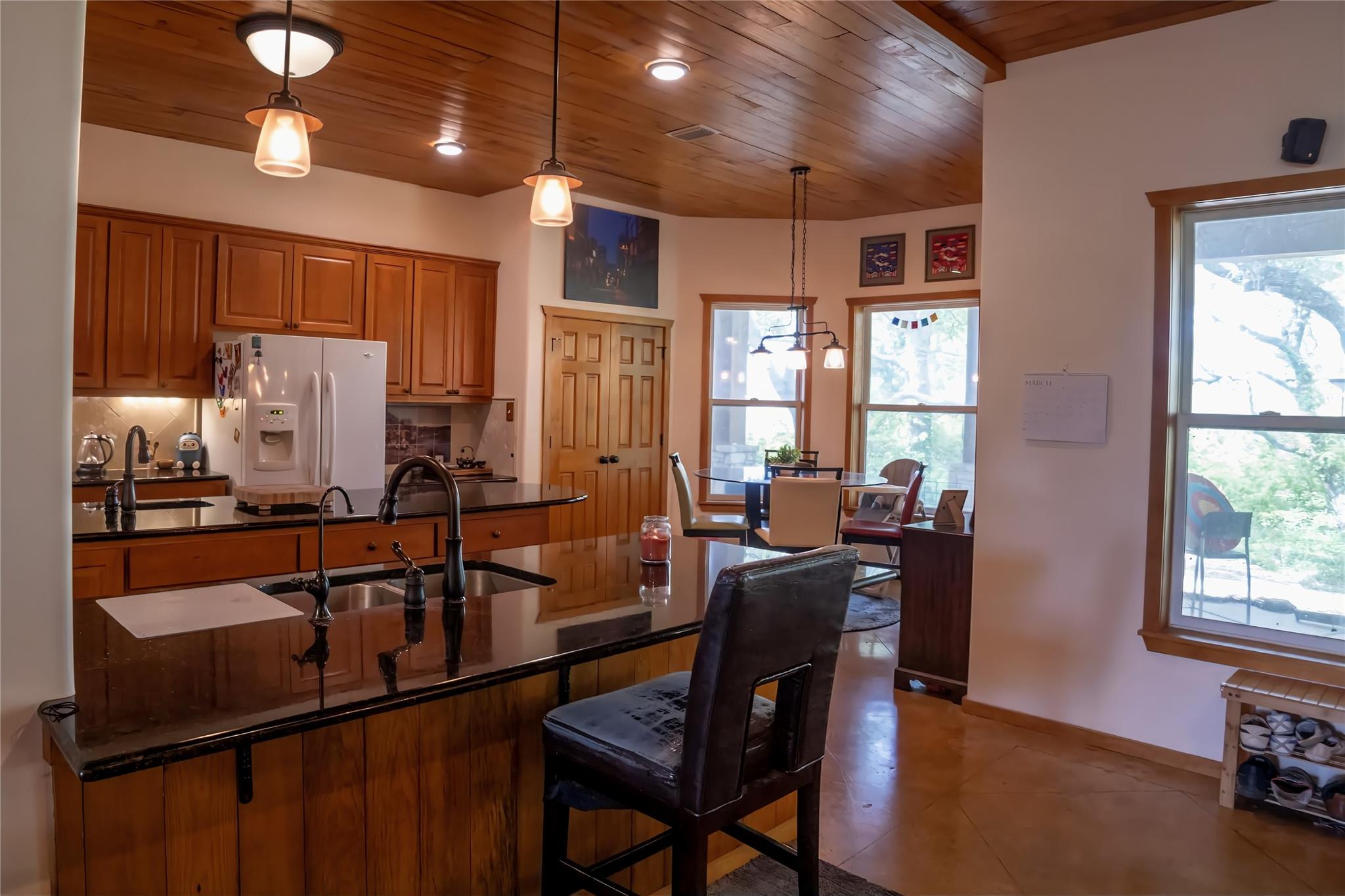 100 Mockingbird Hill LN