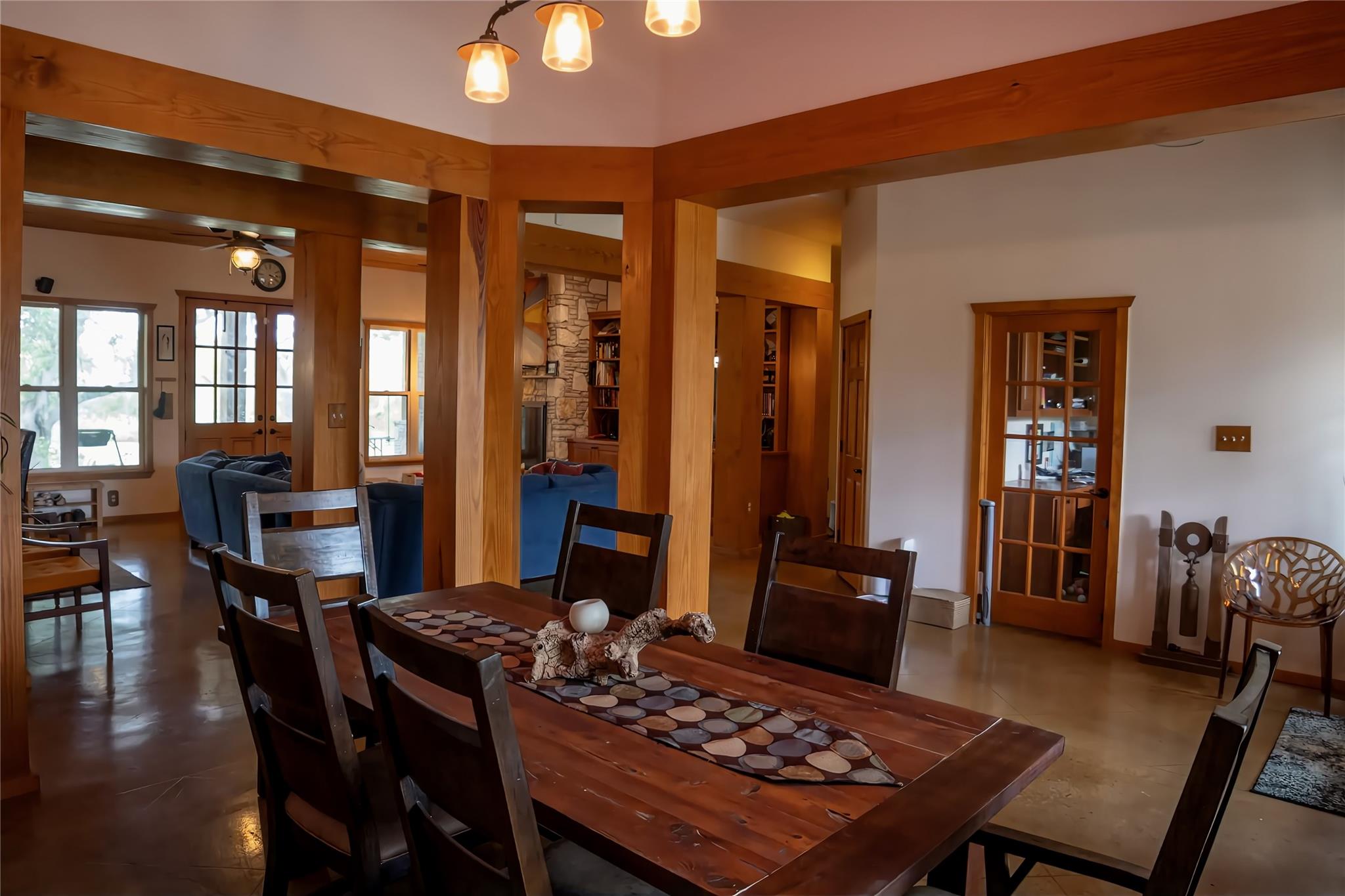 100 Mockingbird Hill LN