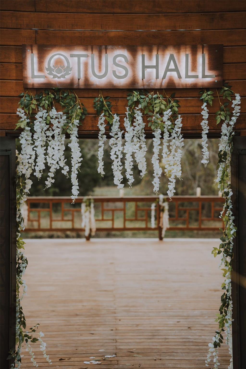 100 Mockingbird Hill LN