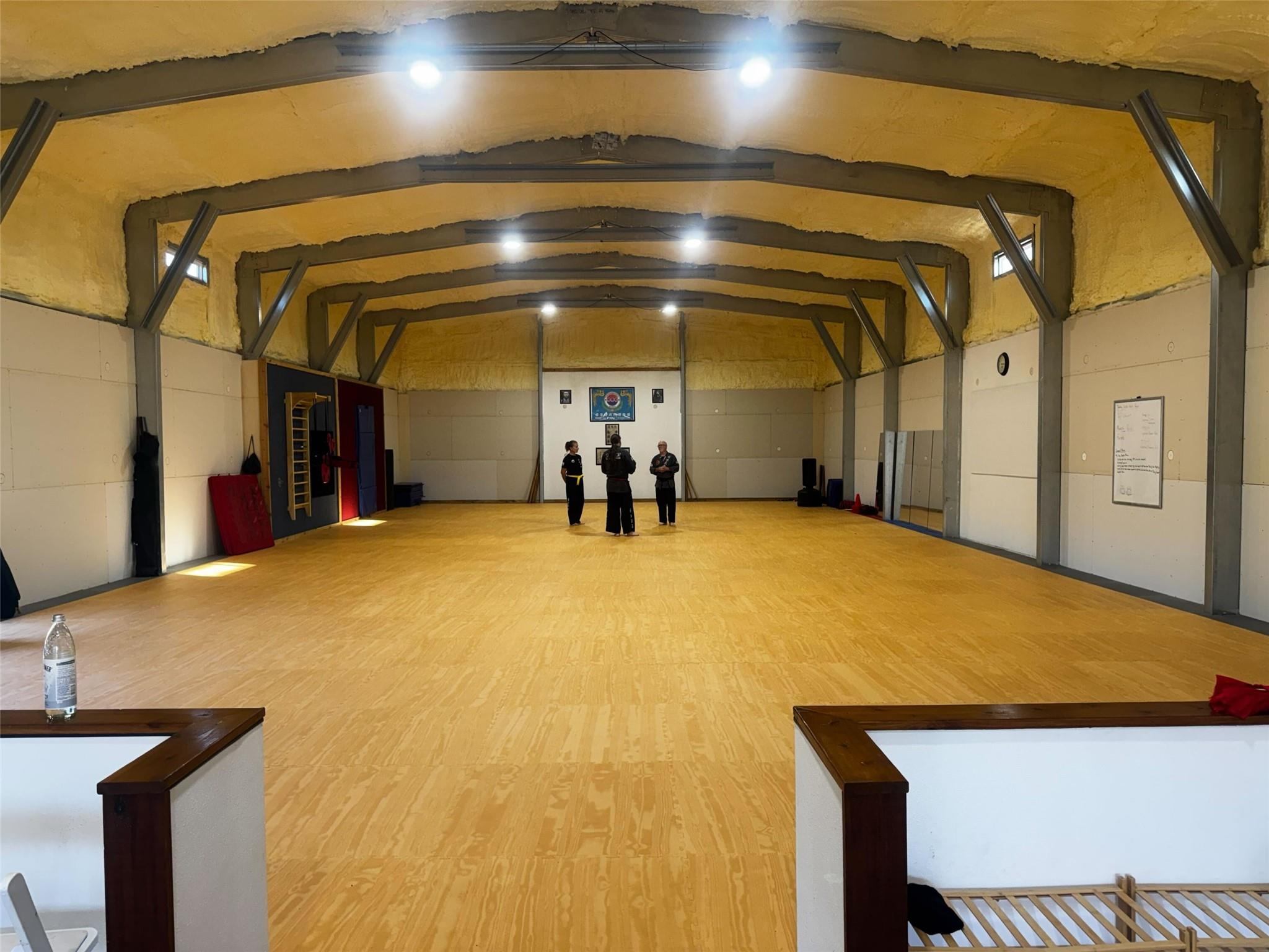 100 Mockingbird Hill LN